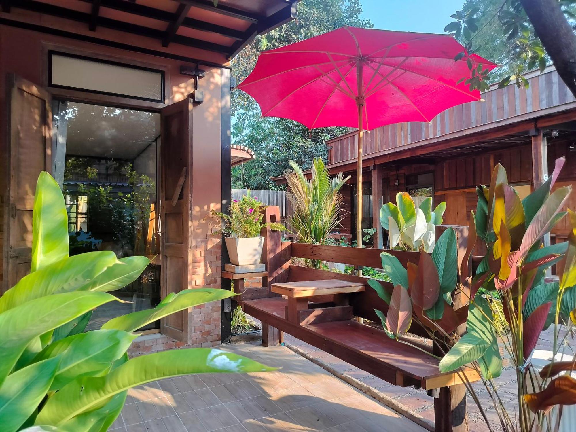 Oldy De Garden Aparthotel Чиангмай Екстериор снимка