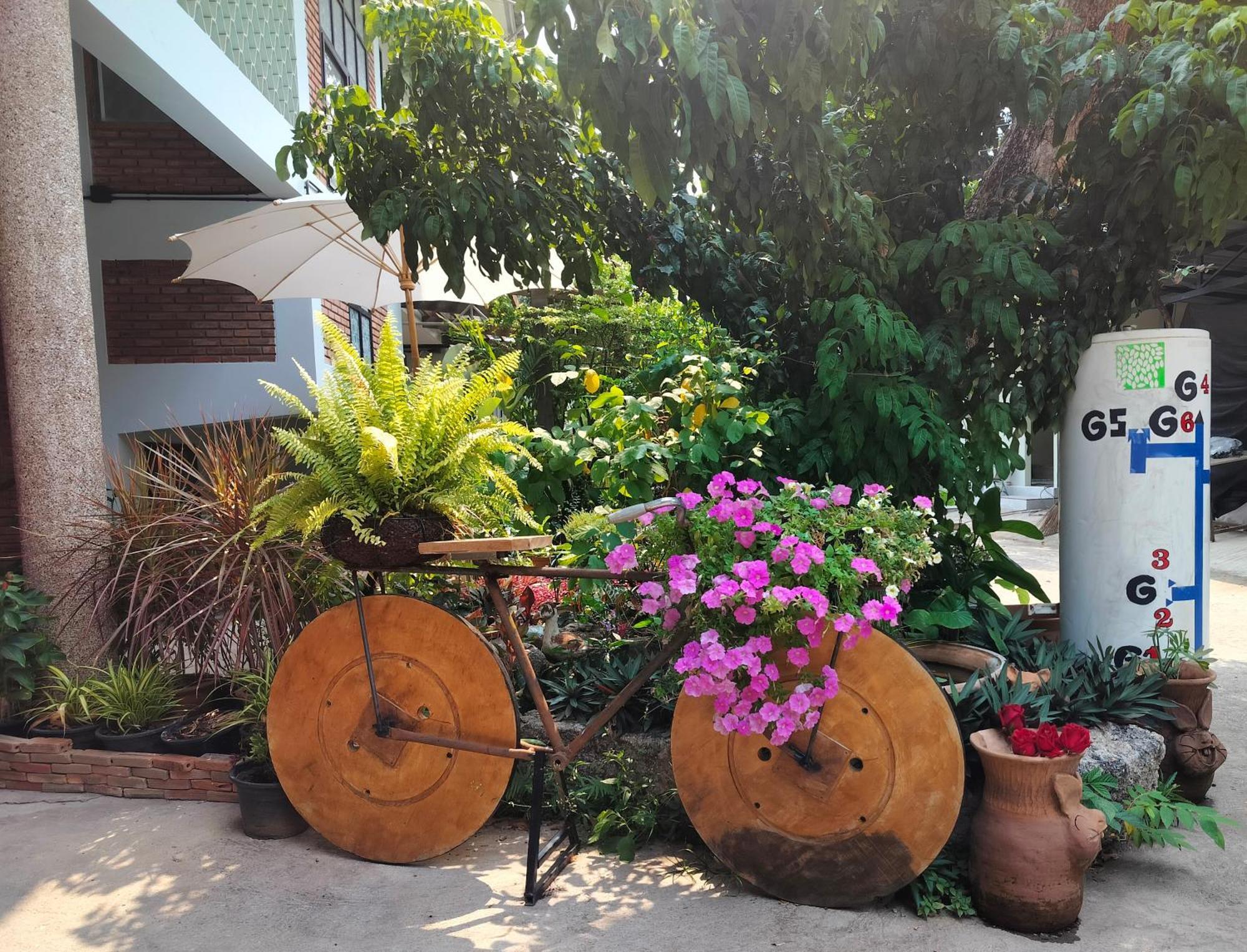 Oldy De Garden Aparthotel Чиангмай Екстериор снимка